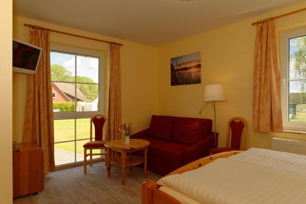 Landhotel Am Peetscher See Mirow Εξωτερικό φωτογραφία