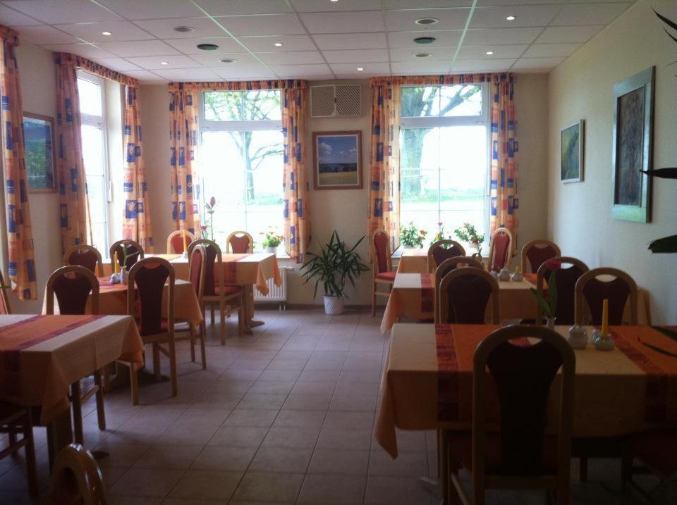 Landhotel Am Peetscher See Mirow Εξωτερικό φωτογραφία
